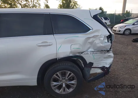 2015 Toyota Highlander Le Plus V6 из США, поврежденный, VIN 5TDZKRFH0FS066816